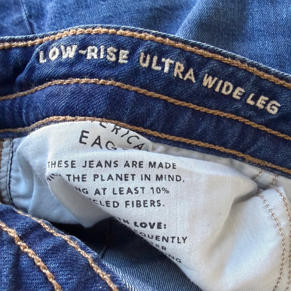 American Eagle Dreamy Drape Strigid Low-Rise Wide-Leg Jean Dark Size 12 X-Short - Picture 9 of 11